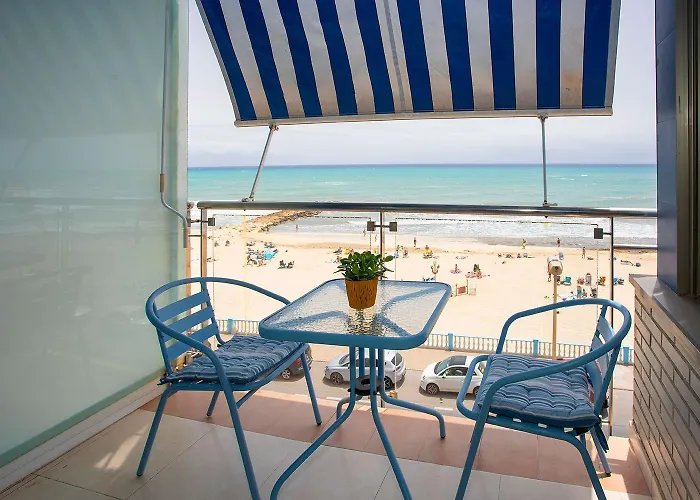 Playa Near تورّيفيِخا